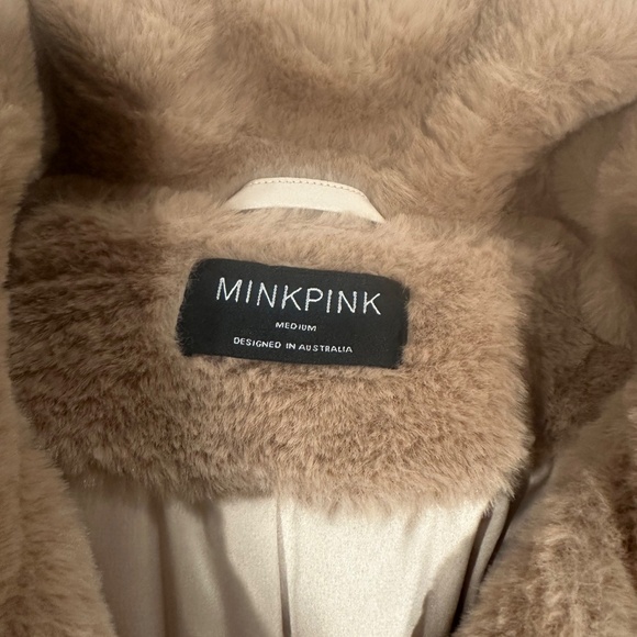 MINKPINK NAOMI FAUX FUR JACKET CAMEL - Size Medium - Picture 7 of 12